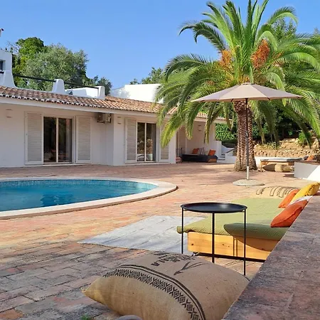 Villa La Balaia - Charm And Comfort 12 People 9 Beds