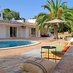 Villa La Balaia - Charm And Comfort 12 People 9 Beds